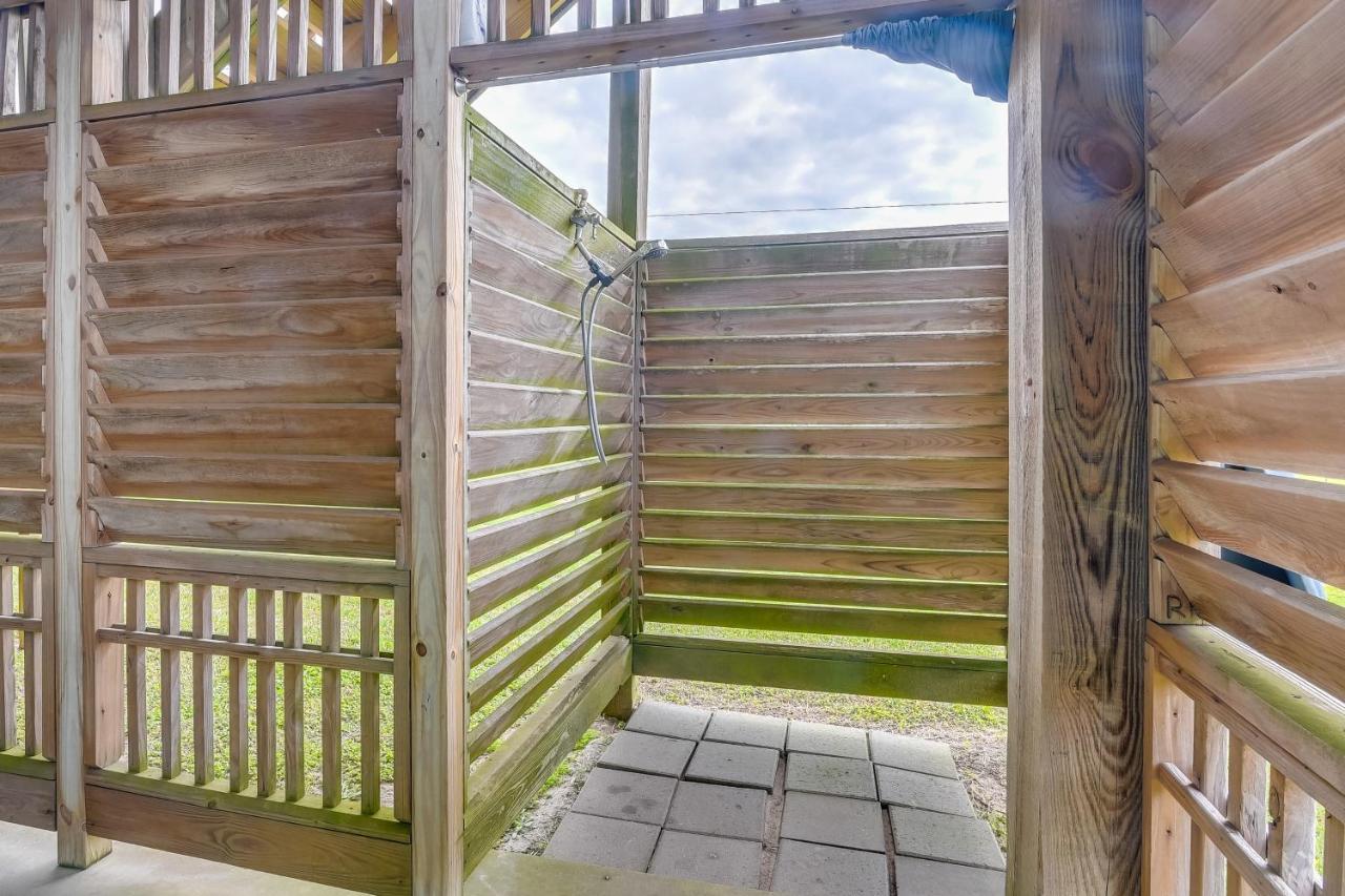 Galveston Escape With Entertainment Patio And Deck! Villa Exterior photo
