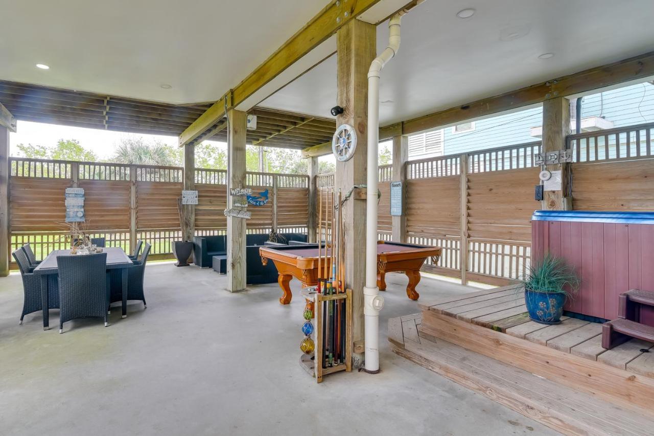 Galveston Escape With Entertainment Patio And Deck! Villa Exterior photo